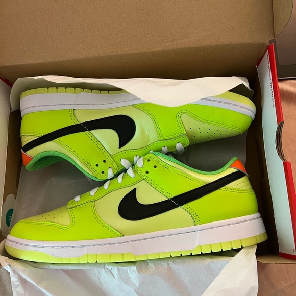 Nike dunk volt splash!BRAND NEW!! Size 11  combo w/ Nike volt slides sz 12! Rare - Picture 12 of 15